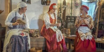 Терем — женская тюрьма: за что на Руси знатных женщин закрывали в домах