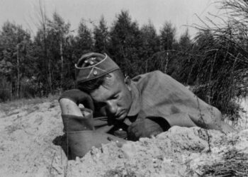 Совет от бойцов-ветеранов: как уснуть, если от усталости мучает бессонница