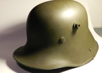 Для чего в Первую мировую войну немцы носили «рогатые» шлемы