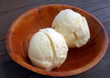 Выпадение волос, ногтей и кариес. Что будет, если часто есть мороженое летом