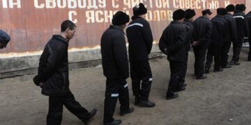 Зачем зеки в СССР кололи Сталина и Ленина на груди