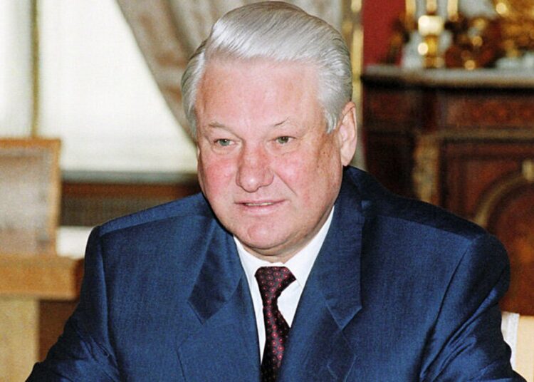 Странный факт о ботинках Ельцина, который узнали историки