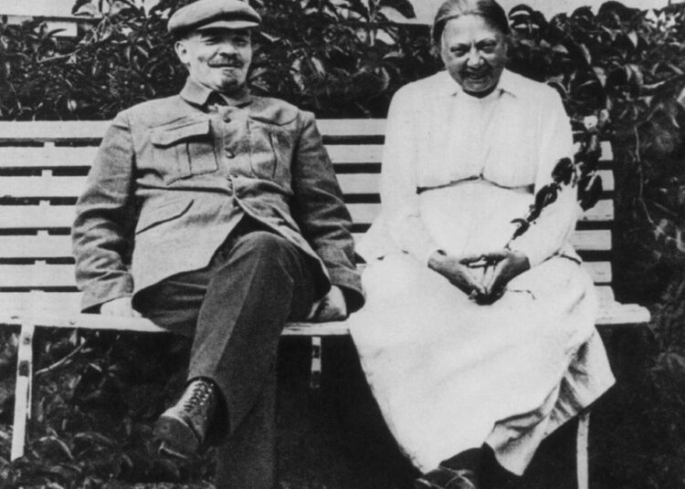 Главные женщины Ленина: рядом с кем Крупская хотела похоронить мужа