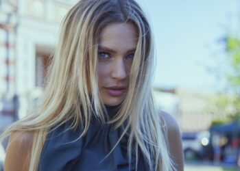 7 пар наших и западных знаменитостей, которые похожи друг на друга, как родственники