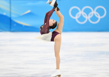 К чему фигуристки пришивают трусы и на какие еще жертвы идут ради катания