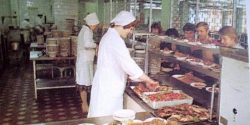 8 блюд в СССР, которые дети ненавидели, а взрослые ели через силу