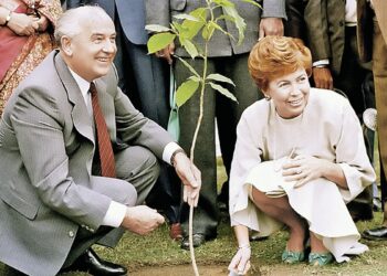 За что Раису Горбачеву не любили на родине и называли «товарищ Гуччи»