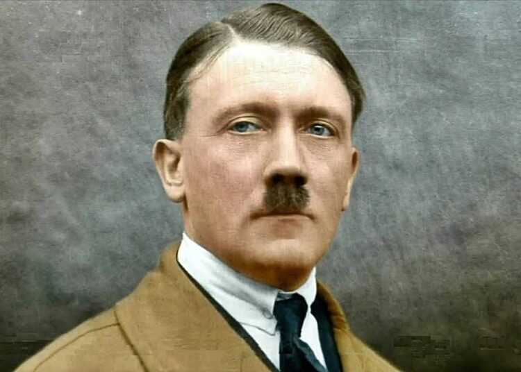 За что Адольфа Гитлера прозвали «кусателем ковров»