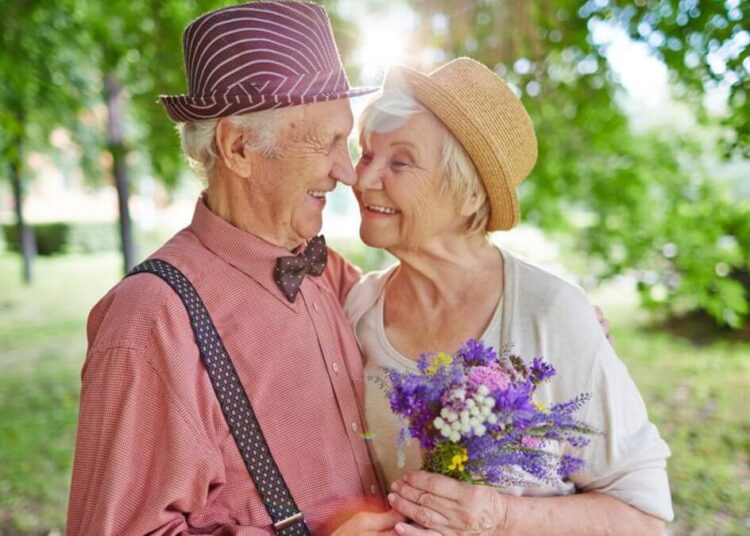 Запах старости: почему от пожилых людей исходит своеобразный аромат