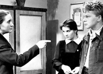 Давно уже не дети: какие взрослые актрисы играли подростков