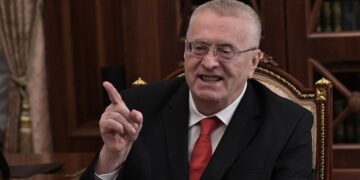 Почему Владимир Жириновский не дал свою фамилию ни одному из троих детей