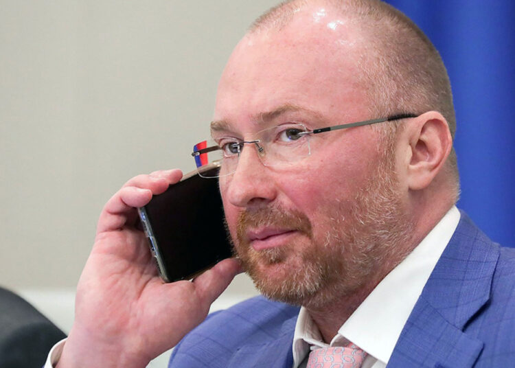 Почему сын Владимира Жириновского отказался от данного отцом имени